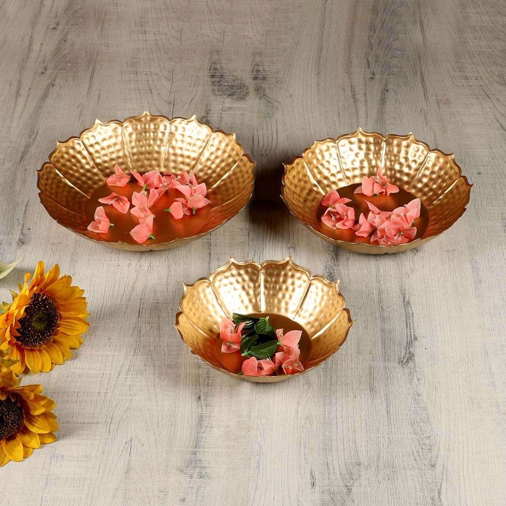 Metal flower Urli Bowl Set of 3